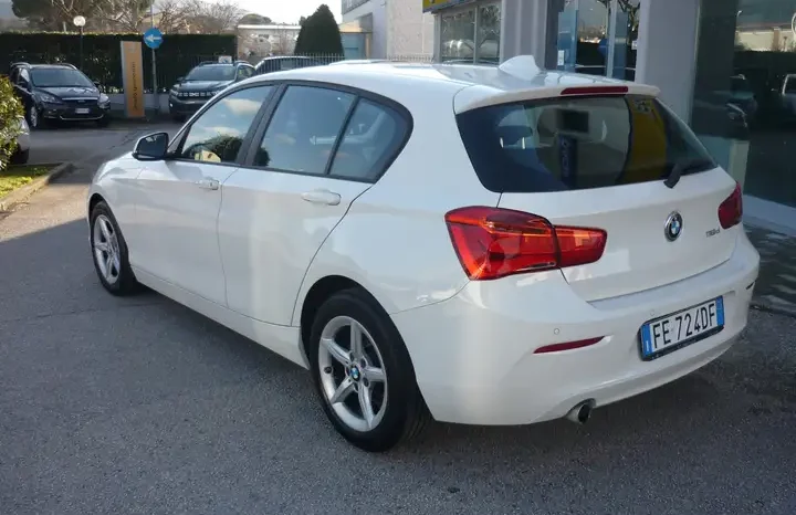 Bmw 116d 116cv Urban Automatica pieno