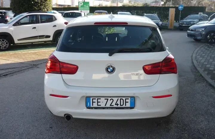 Bmw 116d 116cv Urban Automatica pieno