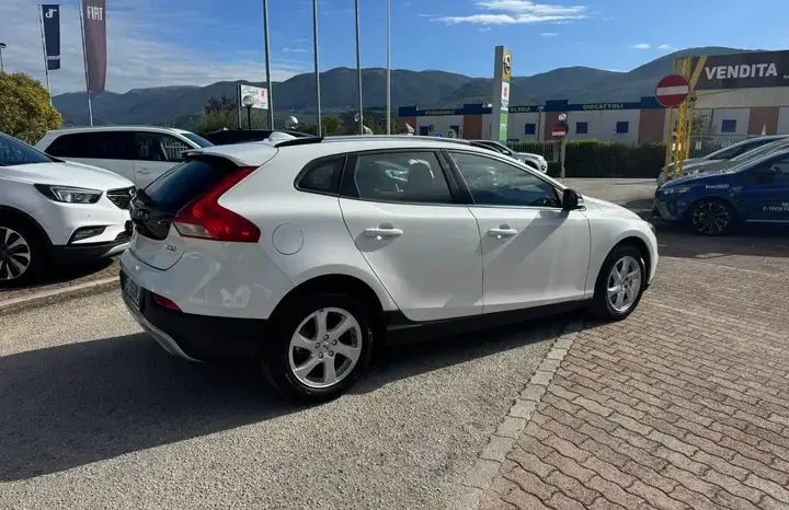 Volvo V40 Cross country 2.0 D2 pieno