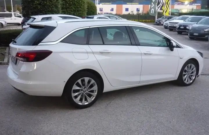 Opel Astra Sports Tourer 1.6 cdti Innovation pieno