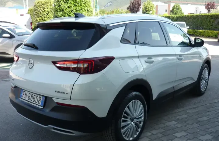 Opel Grandland X 1.6 auto Innovation pieno