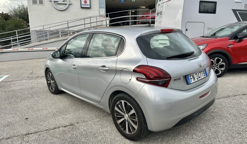 Peugeot 208 5p 1.2 puretech t GT Line full