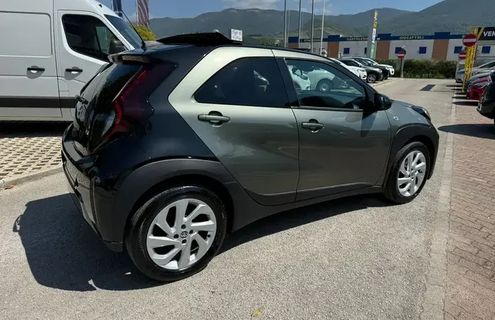 Toyota Aygo X 1.0 Trend Air Benzina automatica pieno