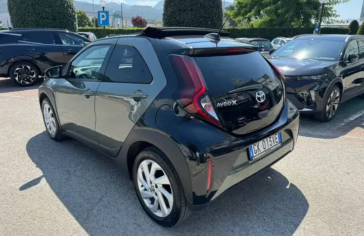 Toyota Aygo X 1.0 Trend Air Benzina automatica pieno