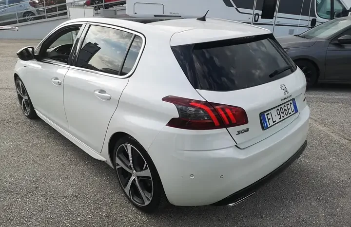 Peugeot 308 5p 2.0 bluehdi GT S&S EAT8 180CV pieno