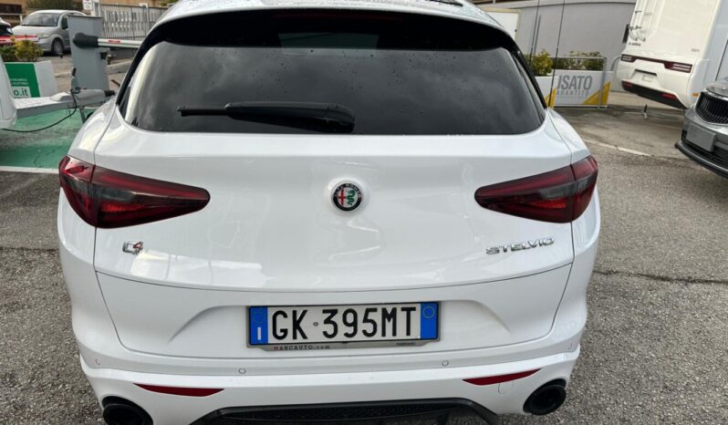 Alfa Romeo Stelvio 2.2 Veloce 210CV full