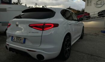 Alfa Romeo Stelvio 2.2 Veloce 210CV full