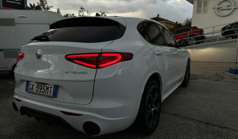 Alfa Romeo Stelvio 2.2 Veloce 210CV full