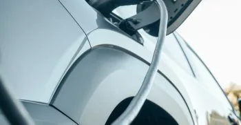 Auto elettrica nel 2026: conviene davvero passare all’elettrico?