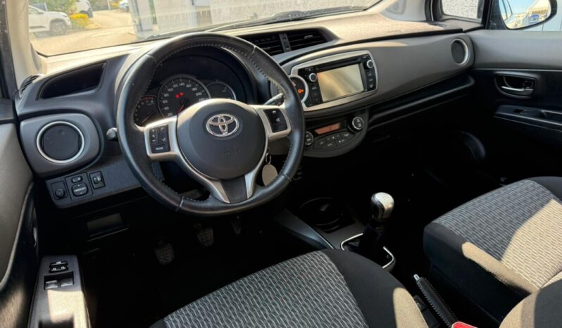 Toyota Yaris 1.0 Lounge 5porte 69CV pieno