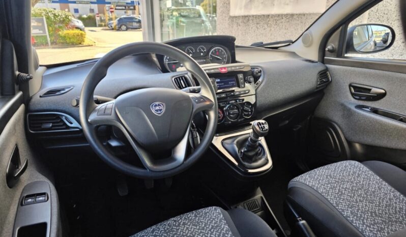 LANCIA  YPSILON 1.0 FIREFLY HYBRID SILVER pieno
