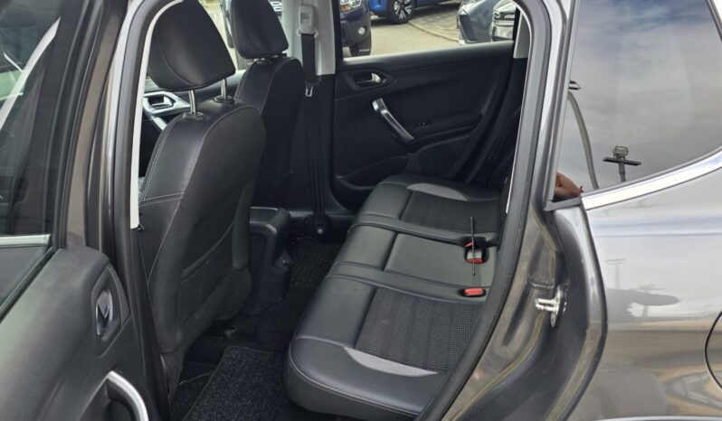 Peugeot 2008 1.5 Allure 102CV pieno