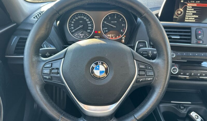 BMW SERIE 116D Advantage 5P pieno