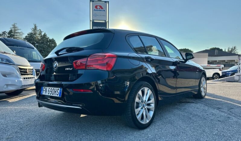 BMW SERIE 116D Advantage 5P pieno