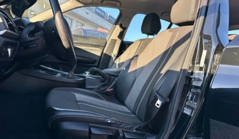 BMW SERIE 116D Advantage 5P pieno