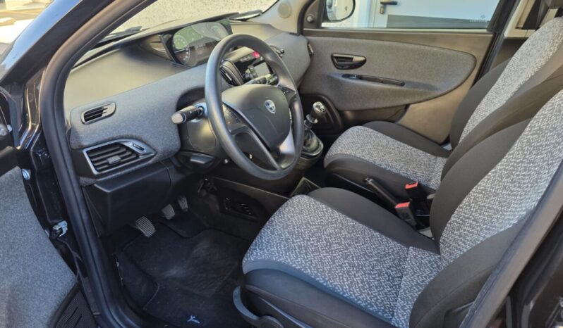 LANCIA  YPSILON 1.0 FIREFLY HYBRID SILVER pieno