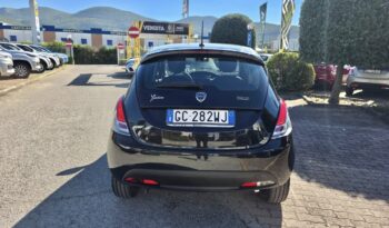LANCIA  YPSILON 1.0 FIREFLY HYBRID SILVER pieno