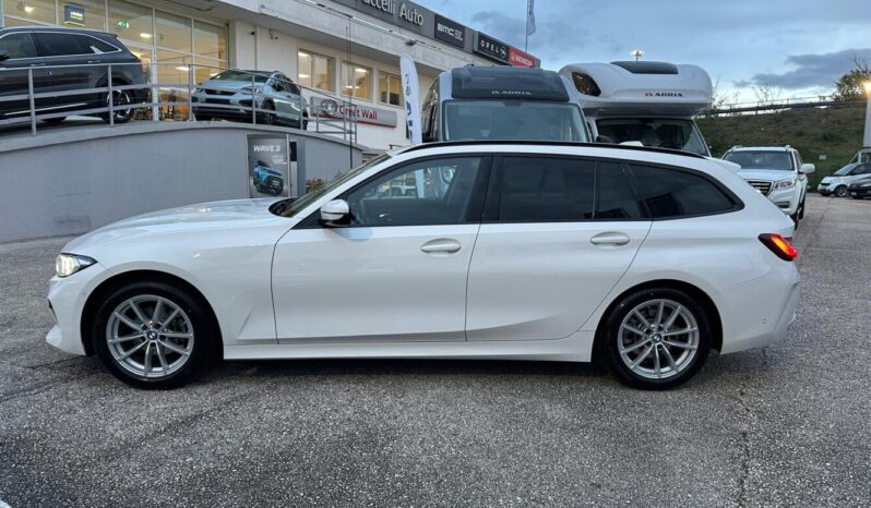 BMW Serie 318d Touring Mhev Auto 150CV pieno
