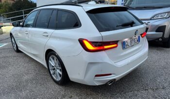 BMW Serie 318d Touring Mhev Auto 150CV pieno