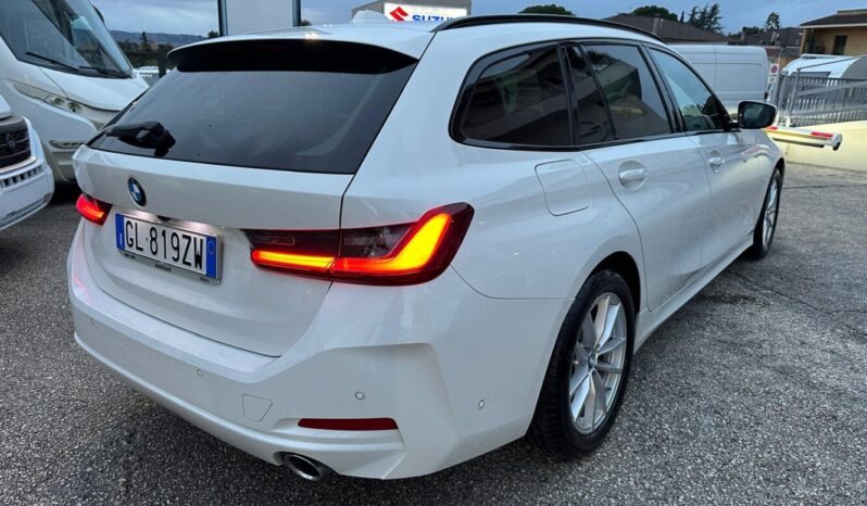 BMW Serie 318d Touring Mhev Auto 150CV pieno