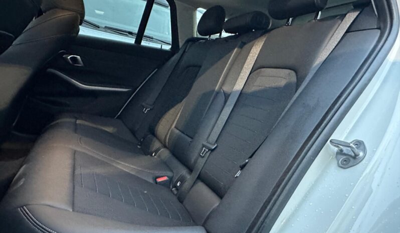 BMW Serie 318d Touring Mhev Auto 150CV pieno