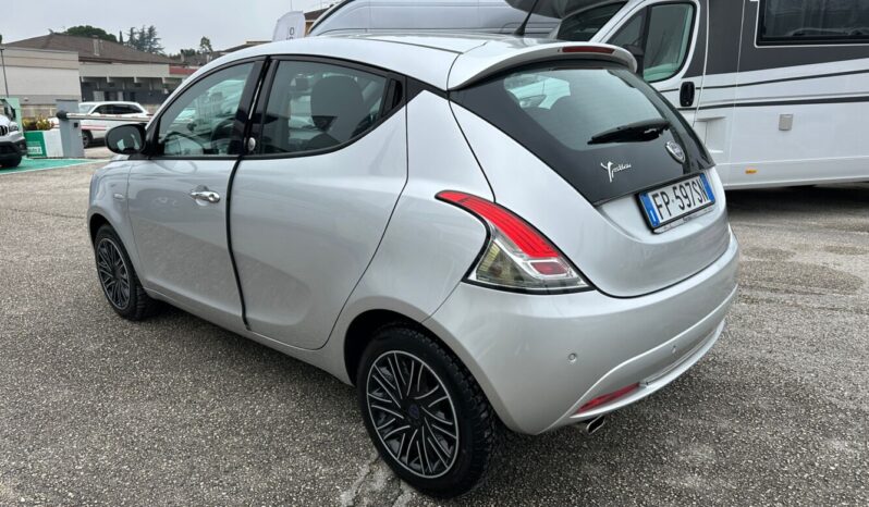 Lancia Ypsilon 1.2 GPL Gold 69CV pieno