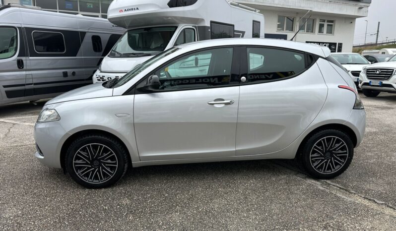 Lancia Ypsilon 1.2 GPL Gold 69CV pieno