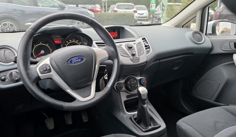 Ford Fiesta titanium 1.4 Tdci 5p 68CV pieno