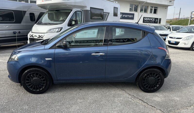 Lancia Ypsilon 1.2 GPL SIlver 69CV pieno