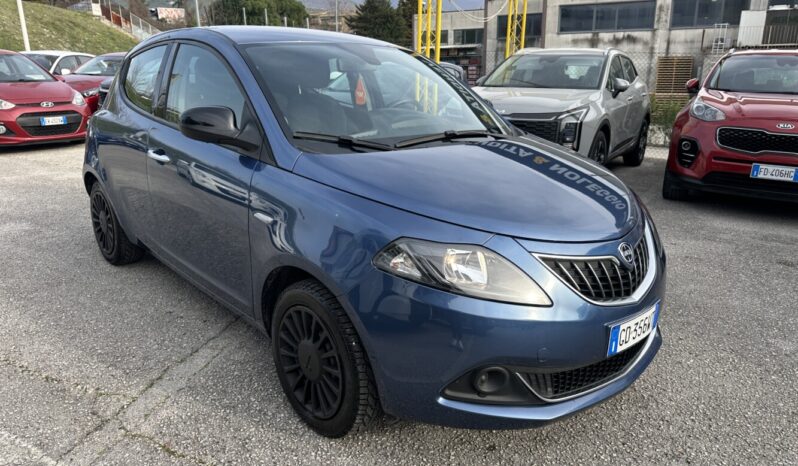 Lancia Ypsilon 1.2 GPL SIlver 69CV pieno